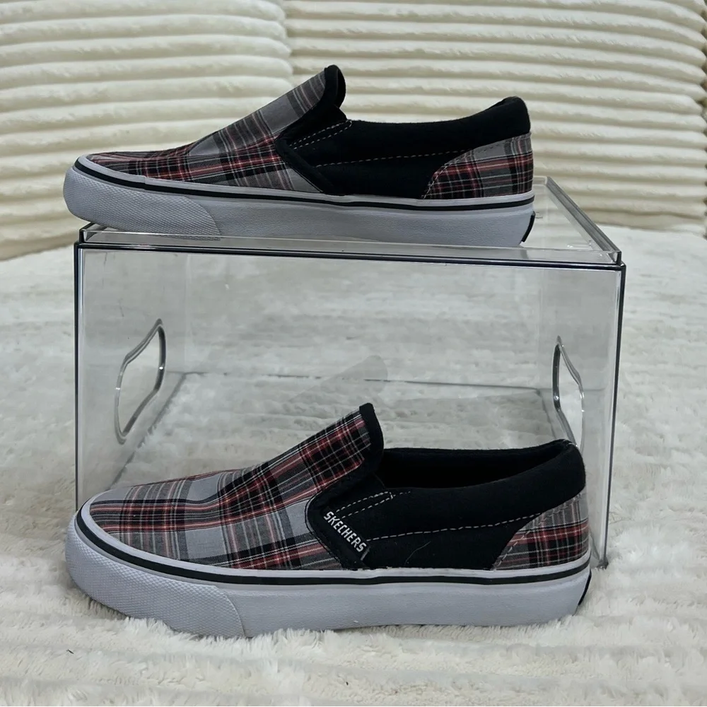 Skechers Kids' Black,Red And Gray Plaid Slip-On Sneakers Size Girls 1
